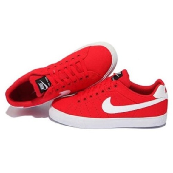 nike court tour 1972